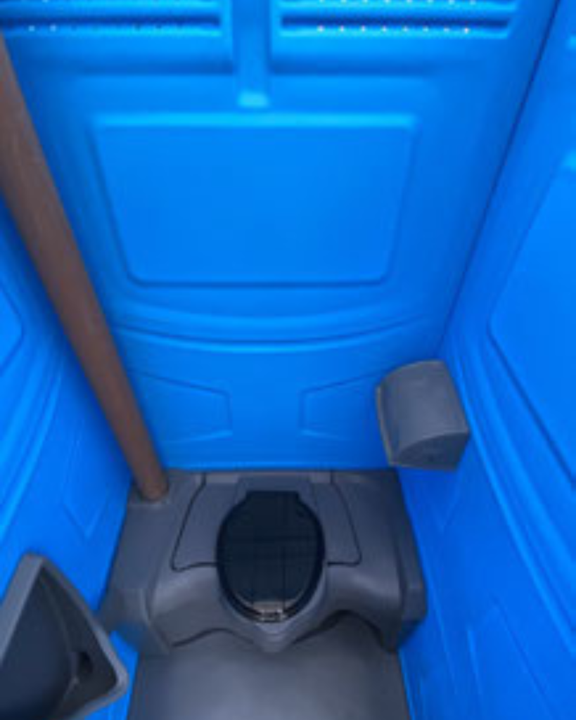 SANITARIO PORTATIL QUIMICO CON TAPA Y ASIENTO